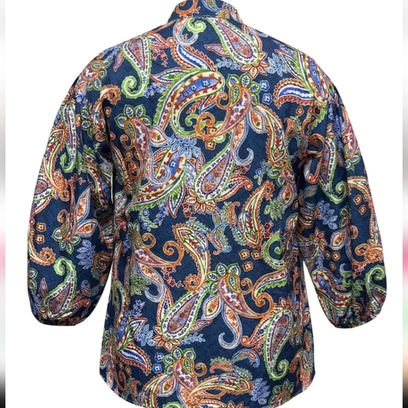 !! SOLD !! Paisley print button front blouse - Picture 3 of 3